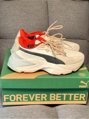 Puma Cream & Black Chunky Sneakers with Red Lining